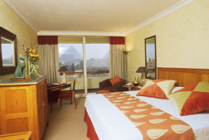 Le Meridien Hotel Cairo Bedroom
